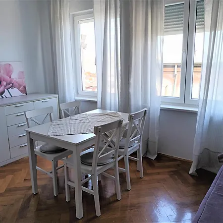 Iris Apartment